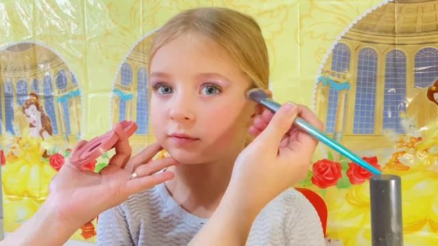 БЕЛЛЬ МАКИЯЖ И ПРИЧЕСКА Принцесса Белль в РЕАЛЬНОЙ ЖИЗНИ КРАСАВИЦА И ЧУДОВИЩЕ смотреть онлайн