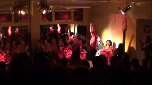 Guajira, un momento en noche flamenca смотреть онлайн