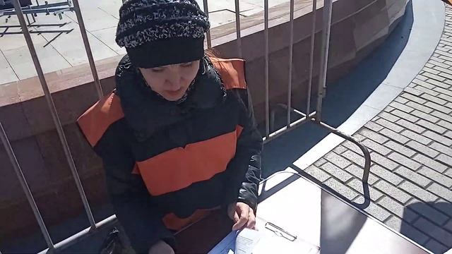 Сбор подписей под обращением к Президенту. Красноярск, Сквер Космонавтов, 6апреля2019 смотреть онлайн