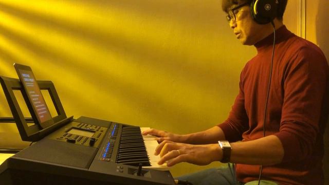 Christmas Carols Medley - Hymns of Praise - Yamaha PSR-SX900 смотреть онлайн