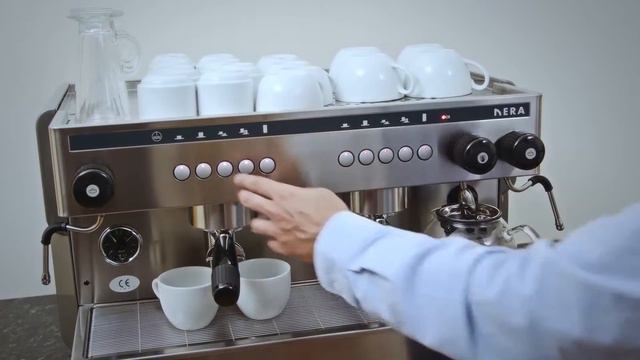 The Visacrem Nera Traditional Espresso Machine смотреть онлайн