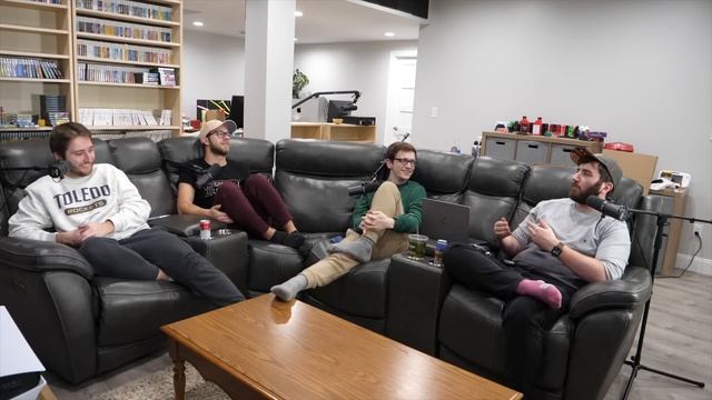 Eric Explains Jojo's Bizarre Adventure: Battle Tendency смотреть онлайн