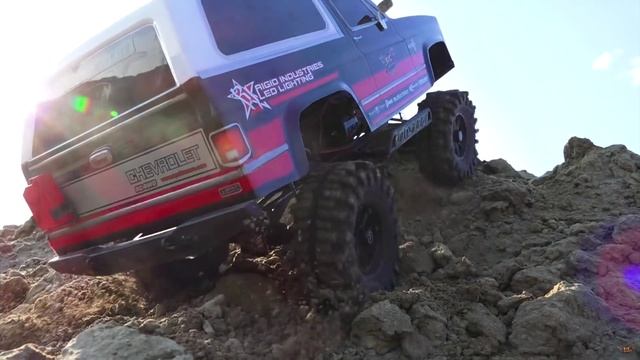 RC ADVENTURES - Chevy K5 Blazer 4x4 - Vaterra Ascender w/ ESS-One Engine Sound System смотреть онлайн
