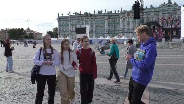 Акция ко Дню библиотек на Дворцовой площади смотреть онлайн