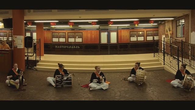 New Year by the lunar calendar | Uttari (웃다리 사물놀이) | ARASA смотреть онлайн
