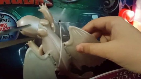 Распаковка:Дневная фурия с черносветами Как приручить дракона Legends evolved light fury&Night ligh