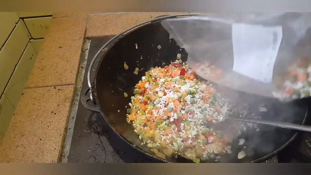 Булгур с курицей и овощами смотреть онлайн