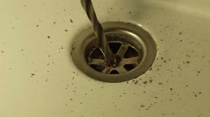 Как снять сифон с заржавевшим болтом (не выкручивается)