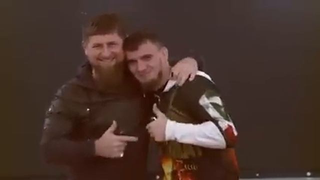 Кадыров подарил спортсменам дорогие автомобили смотреть онлайн