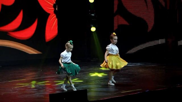 4 номер 2 отделение ВЕСЁЛЫЕ ДЕВЧЁНКИ смотреть онлайн