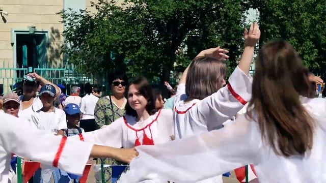 Фестиваль «Дружба народов!» собрал байконурцев под девизом «Наша сила – дружба всего мира!» смотреть онлайн