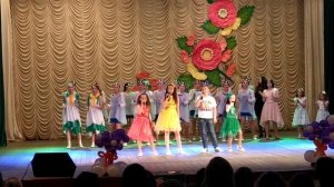 Вокальная группа«Радуга» «Это лето поёт»
