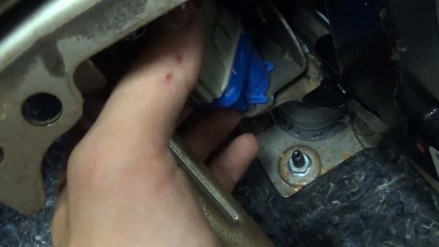 How to Replace the Brake Light Switch on a Ford Focus MK3 2011 2012 2013 2014 2015 2016 смотреть онлайн