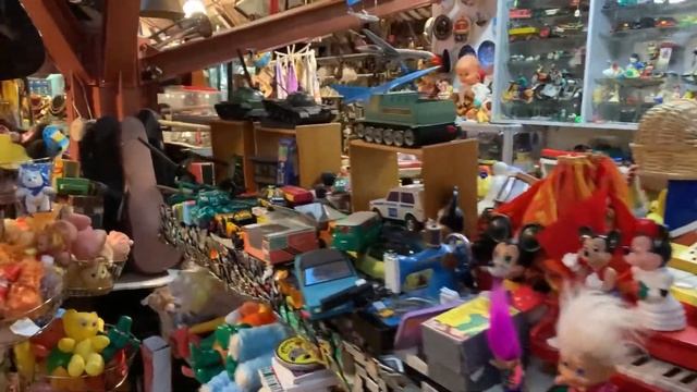 Tallinn Estonia BaltiJaama Market Antik Shop Рынок Балт Вокзал 2 этаж Антик и Магазины Dji osmo 3 смотреть онлайн