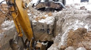 Экскаватор Твэкс и мерзлота