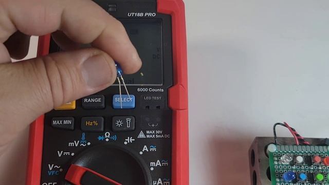 UNI-T UT18B PRO Multimeter Review & Teardown! смотреть онлайн