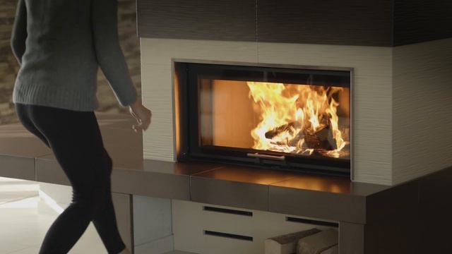 Как правильно разжигать камин Romotop с выдвижными дверцами