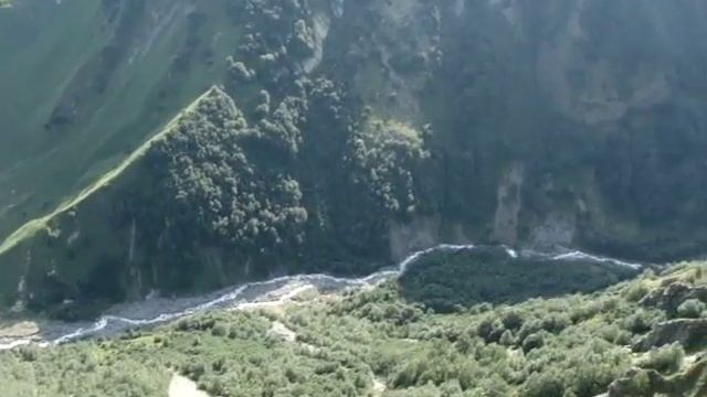 Грузия. Вид с обзорной площадки у села Гудаури смотреть онлайн