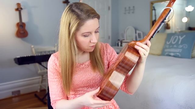 Unboxing A $1000 Ukulele! смотреть онлайн