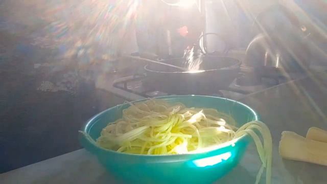 Готовим спагетти из кабачков ! смотреть онлайн