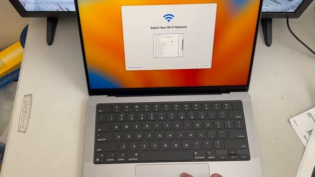 Macbook Pro 14 with M2 Pro 2023 Unboxing and first boot-up смотреть онлайн