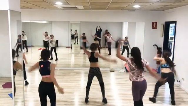 Hacemos baile de competición i este es uno de los 3min смотреть онлайн
