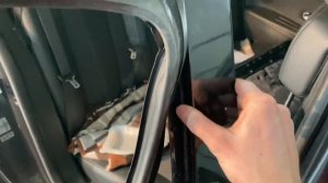 Як зняти скло задньої дверки Renault Fluence/Как снять стекло задней дверки Рено Флюенс