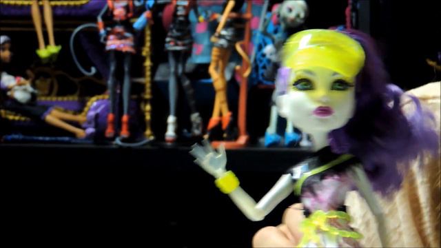 Monster High Ghoul Sports Spectra Vondergeist Doll Unboxing & Review смотреть онлайн