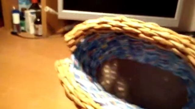 Сапожок Деда Мороза. Плетение из газетных трубочек. смотреть онлайн