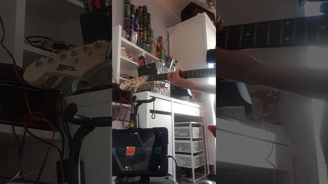playing guitar with the iRig and bandlab смотреть онлайн