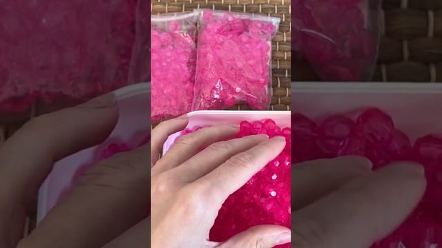 Сколько бусин нужно на маленькую сумку из бусин #сумкаизбусин #beadedbag смотреть онлайн