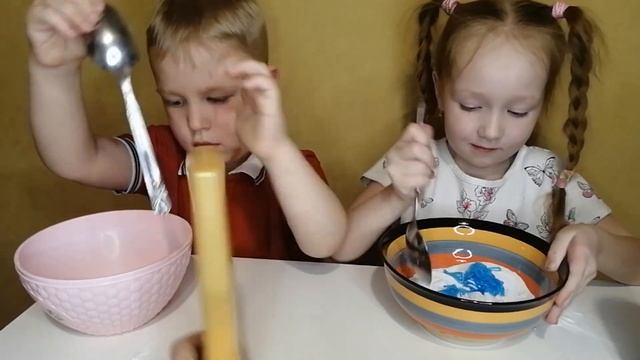 КАК СДЕЛАТЬ ИСКУССТВЕННЫЙ СНЕГ - MILENA FOX выполняет ВОСЬМОЕ задание АДВЕНТкалендаря #новыйгод2022 смотреть онлайн