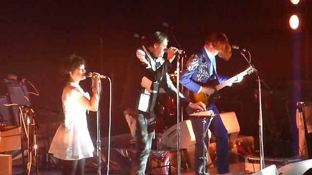 Arcade Fire My Body is a Cage & Reflektor Live @ Oracle Arena Oakland Not So Silent Night 12-7-2013 смотреть онлайн