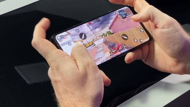 ROG Phone 5S Pro: jogando com o topo de linha turbinado com o Snapdragon 888+ смотреть онлайн
