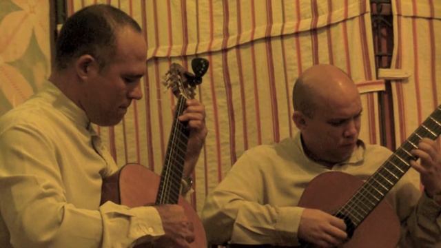 CLASSICAL GUITARS in the RESTAURANT MEDITERRANEO PRDO CUBA ~ DUST IN THE WIND смотреть онлайн