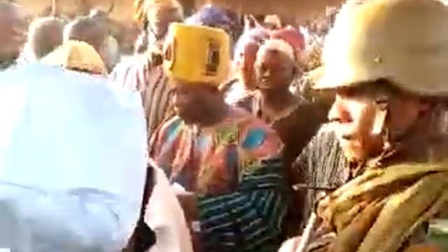 Funeral Rites of Ya Na Yakubu II - Kampakuya Naa Makes Public Appearance смотреть онлайн