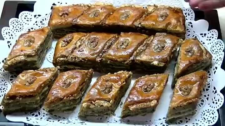 Пирог «Сочинский» с ореховой начинкой смотреть онлайн