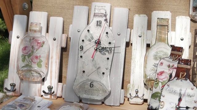 Эксклюзивные работы из глины и стекла представили анапские ремесленники на Арт-авеню смотреть онлайн