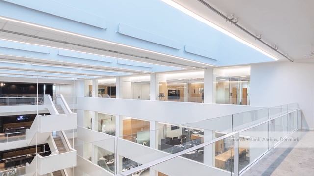 Why Danske Bank chose a Rockfon Blanka acoustic ceiling to improve wellbeing for their staff. смотреть онлайн