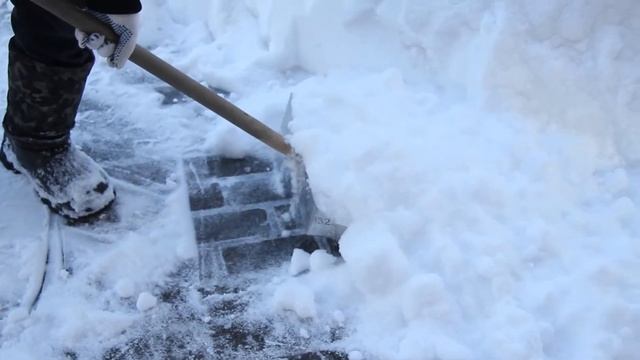 Как снег на главу города (16+) смотреть онлайн