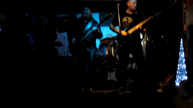 KLONDIKE ROCK BAND - Peppermint twist (Sweet cover)