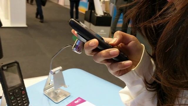 Google Assistant on KaiOS at #MWC19 смотреть онлайн