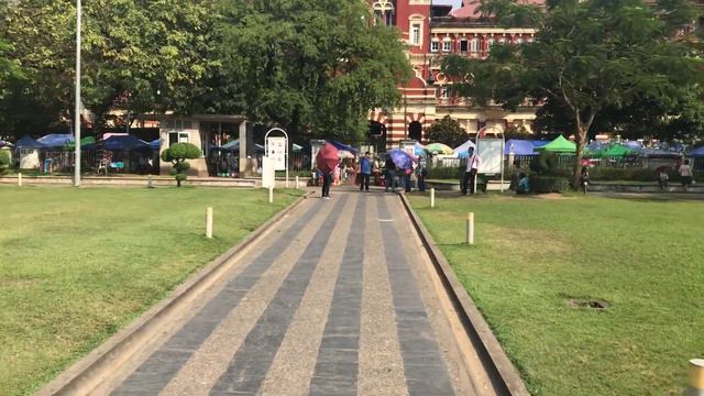 Maha Bandula Park in Yangon смотреть онлайн