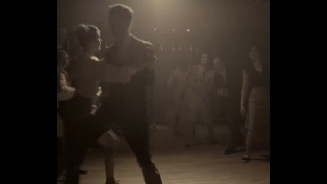AronChupa - Little Swing ft.mp4 смотреть онлайн
