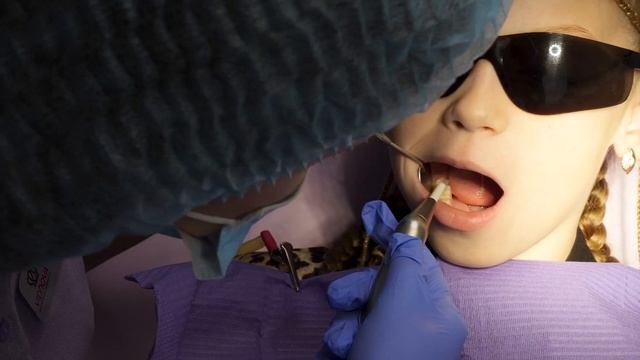 Первый поход к стоматологу. Как подготовить ребёнка к лечению зубов смотреть онлайн