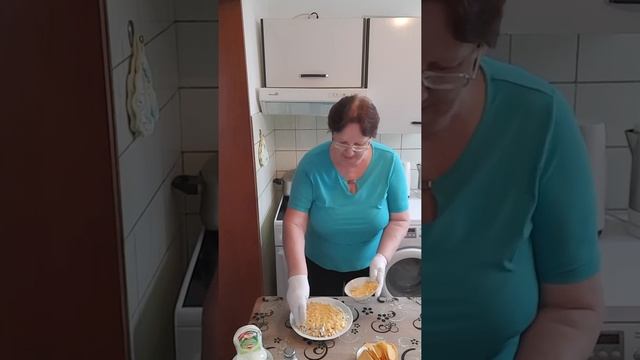 Праздничный салатик ,,Подсолнух,, смотреть онлайн