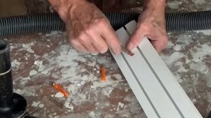 Монтаж потолочного карниза.