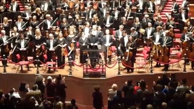 Debut with Royal Concertgebouw Orchestra смотреть онлайн