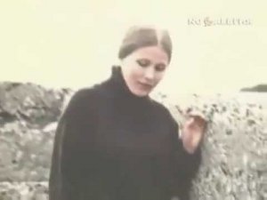 Опять плывут куда-то корабли -- Мария Пахоменко