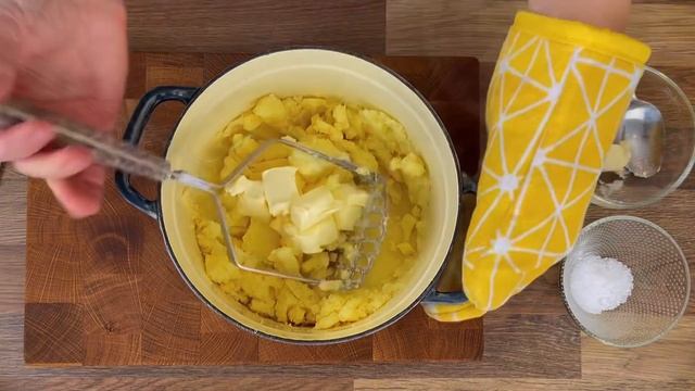 Секрет воздушного картофельного пюре. The secret of delicious mashed potatoes. смотреть онлайн